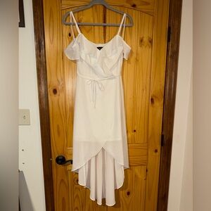 Elegant White Draped Sleeves Dress